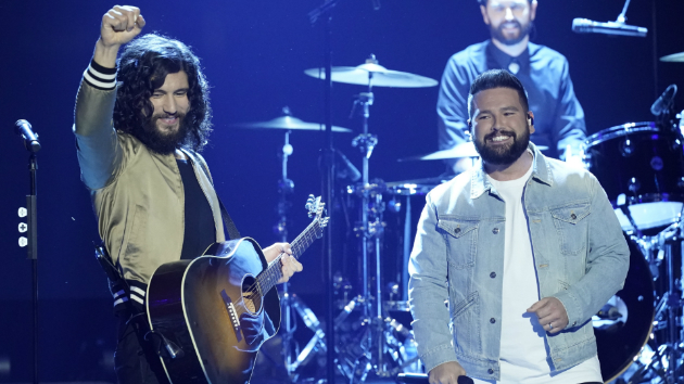Dan + Shay Sit In for Niall Horan on ‘The Voice’ in Exclusive Clip