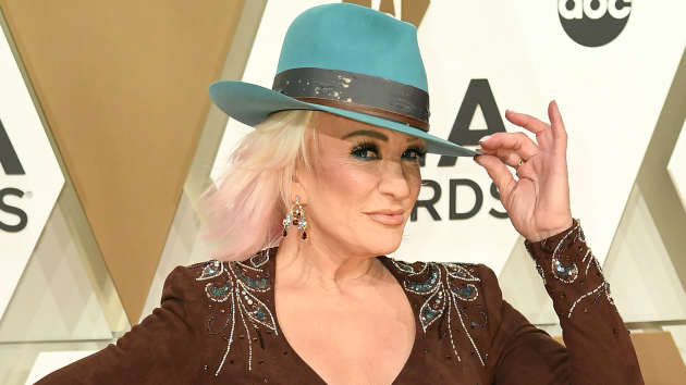 Tanya Tucker heads down “Old Town Road” with Billy Ray Cyrus at her Ryman Auditorium show