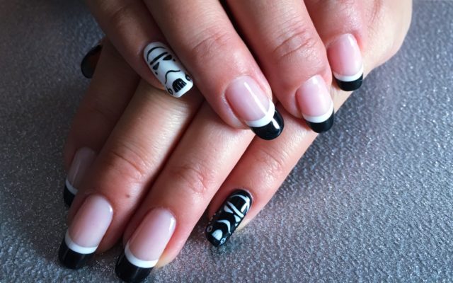 Long Nails May Not Be as Hygienic as Some Think