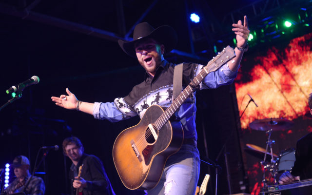 Chris Lane Takes a Hard Tumble on Stage – But Here’s How He Got Back Up