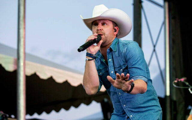 Justin Moore Loves to Be Called a ‘Redneck.’  Here’s Why.