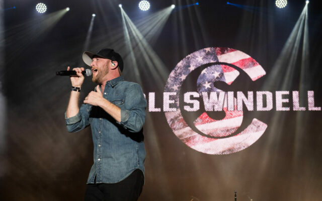Cole Swindell and Randy Travis Share Unforgettable Moment