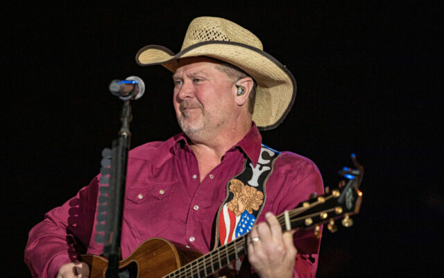 TRACY LAWRENCE LAUNCHES WEEKLY PODCAST