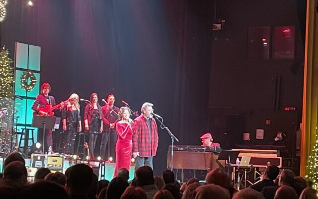 Never Too Early to Plan for Christmas – with Vince Gill and Amy Grant