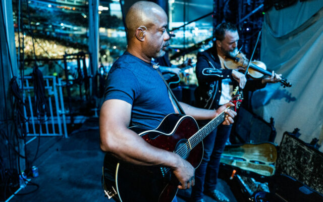Darius Rucker Recalls his Encounter with a Ghost – Not Just Any Ghost