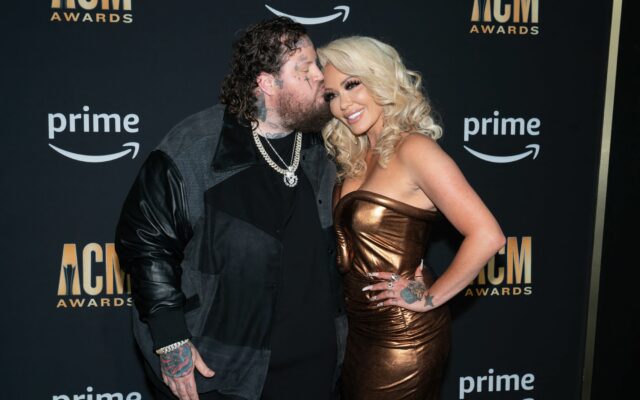 Jelly Roll’s Wife Has the Perfect One-Word Response for Haters